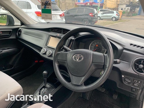 Toyota Axio 1,5L 2016-8