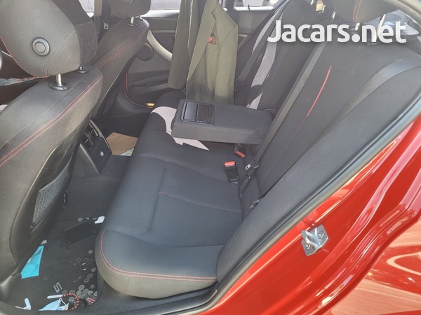 BMW 3-Series 2,0L 2014-6