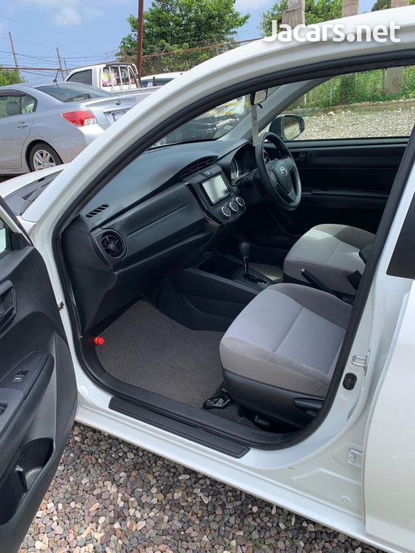Toyota Axio 1,5L 2016-5
