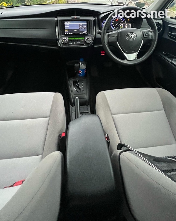 Toyota Axio 1,5L 2016-3