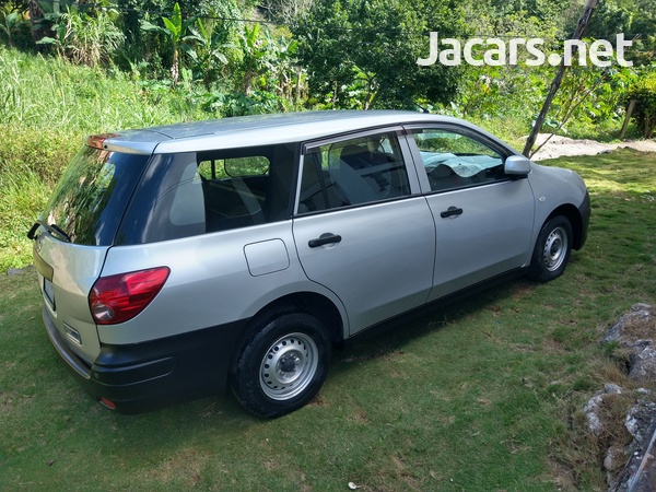 Nissan AD Wagon 1,5L 2016-8
