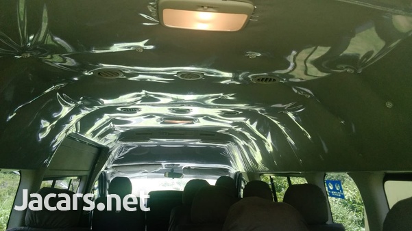 Toyota Hiace 3,0L 2011-3