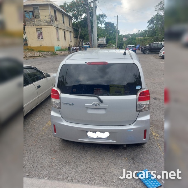 Toyota Spade 1,5L 2013-2