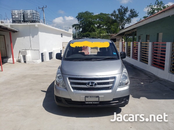 Hyundai H1 2,5L 2017-1