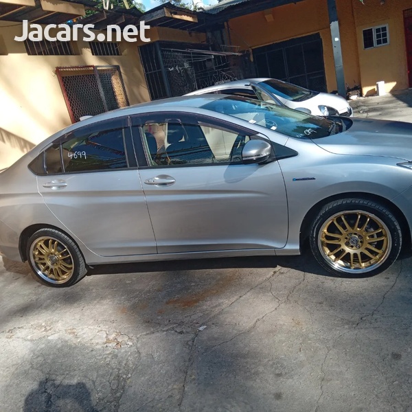 Honda Grace 1,6L 2016-7