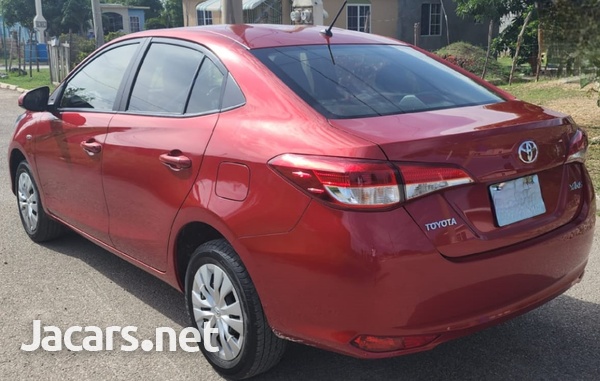 Toyota Yaris 1,3L 2020-3