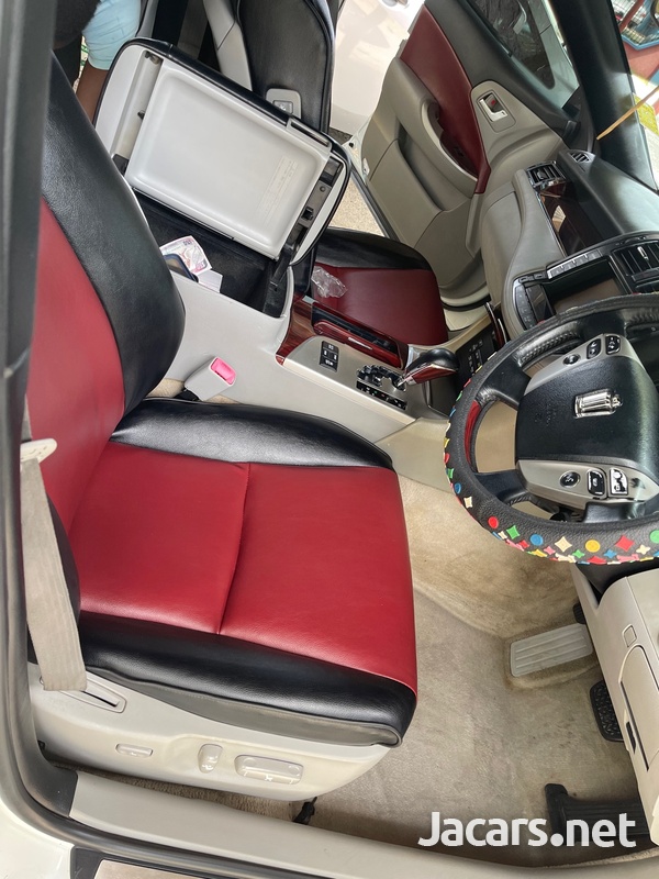 Toyota Crown 2,5L 2011-4