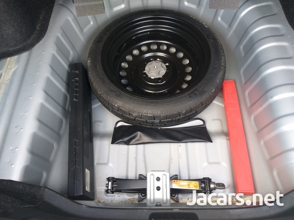 Nissan Latio 1,2L 2016-5