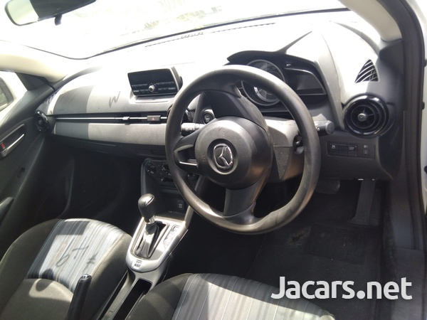 Mazda Demio 1,3L 2016-5