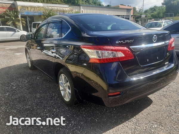 Nissan Sylphy 2,0L 2013-3