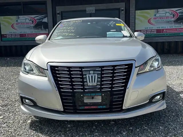 Toyota Crown Royal Saloon