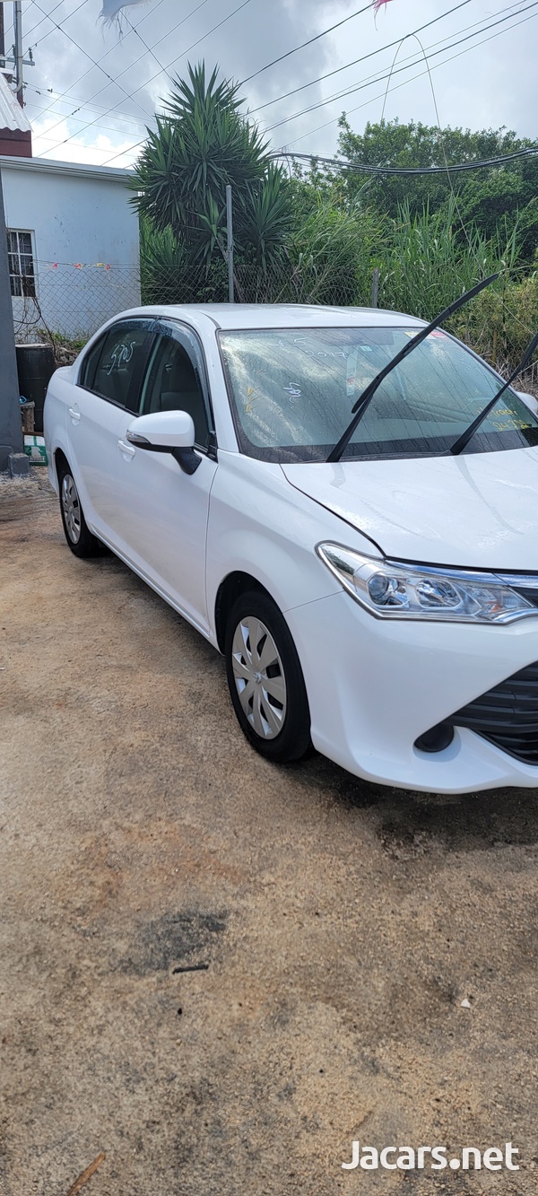 Toyota Axio 1,5L 2017