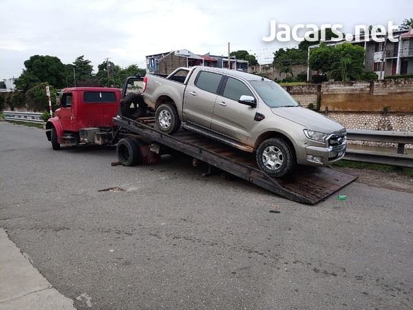 Towing and Wrecking Service-3