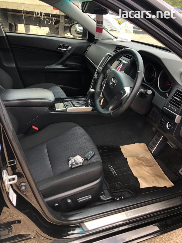 Toyota Mark X 2,5L 2013-9
