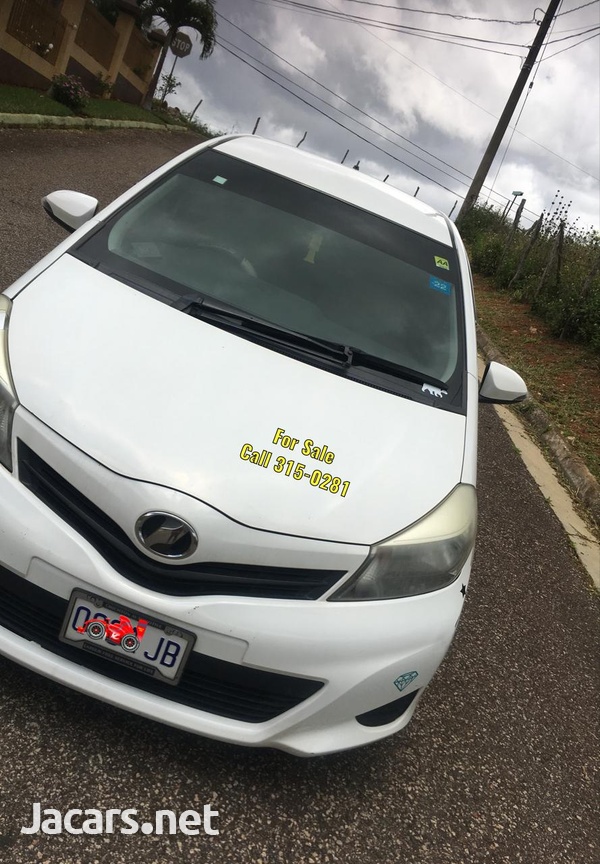 Toyota Vitz 1,3L 2013-1