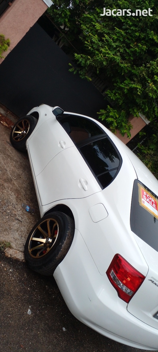 Toyota Axio 1,5L 2012-3