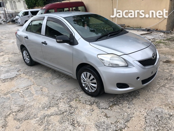 Toyota Belta 1,2L 2012-1