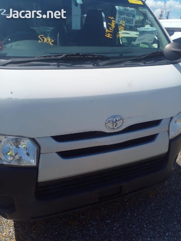 Toyota Hiace 2,0L 2014-3