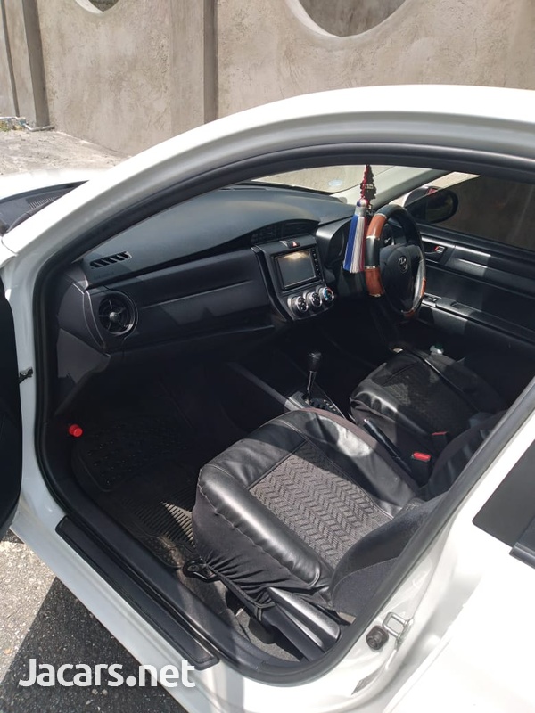 Toyota Axio 1,5L 2015-4