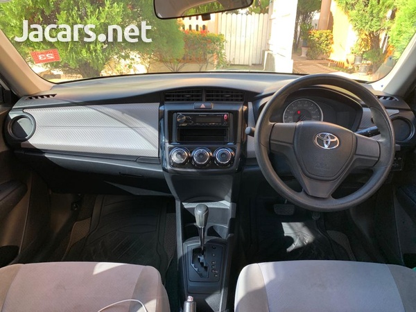 Toyota Axio 1,5L 2013-5