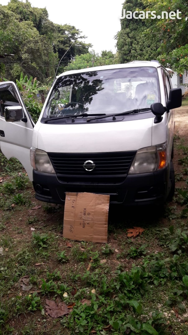2009 Nissan Caravan-1