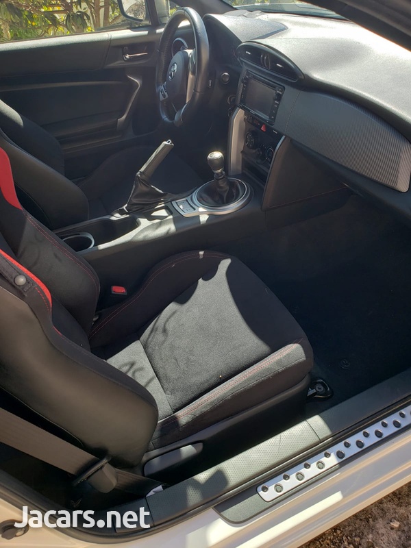 Toyota Scion 1,5L 2015-8