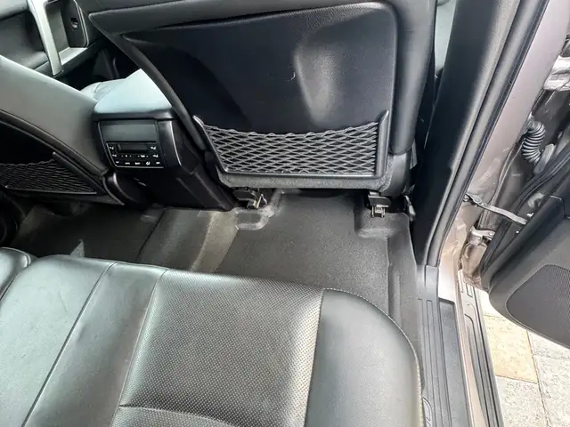 Toyota Prado 2,8L 2022, Kingston - 8