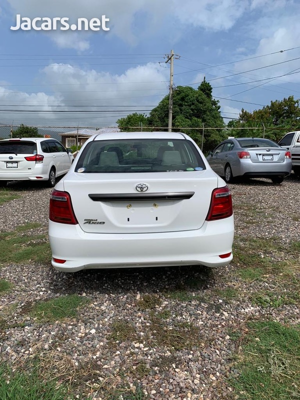 Toyota Axio 1,5L 2016-4