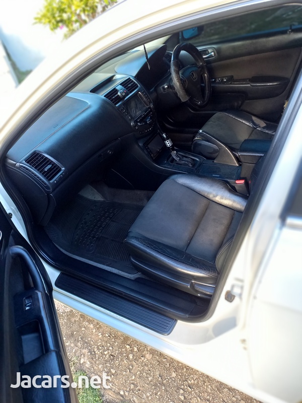 Honda Accord 2,0L 2004-7
