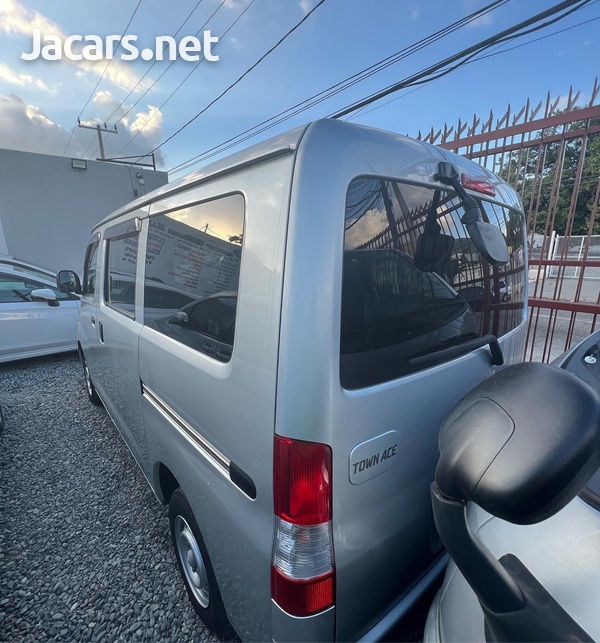 2017 Toyota Townace-4