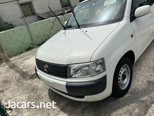 Toyota Probox 1,5L 2014-7