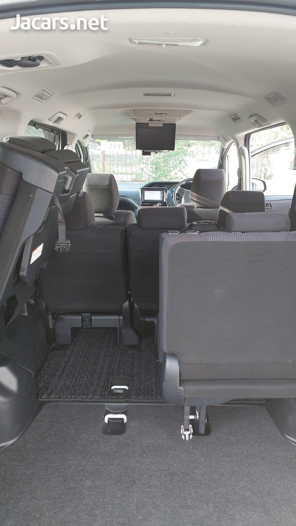 Toyota Noah 2014-11