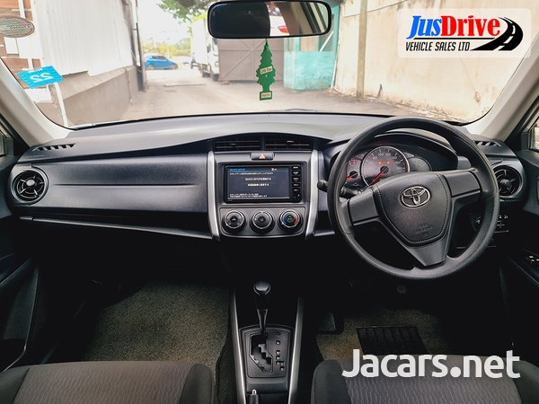 Toyota Fielder 1,5L 2015-8