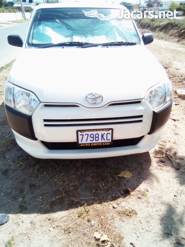Toyota Probox 1,5L 2016-3