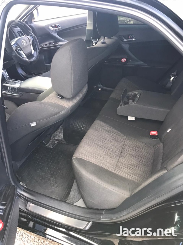 Toyota Mark X 2,5L 2012-4