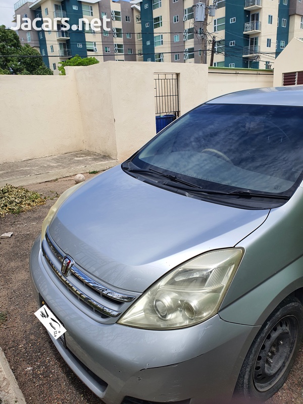 Toyota Isis 1,8L 2010-2
