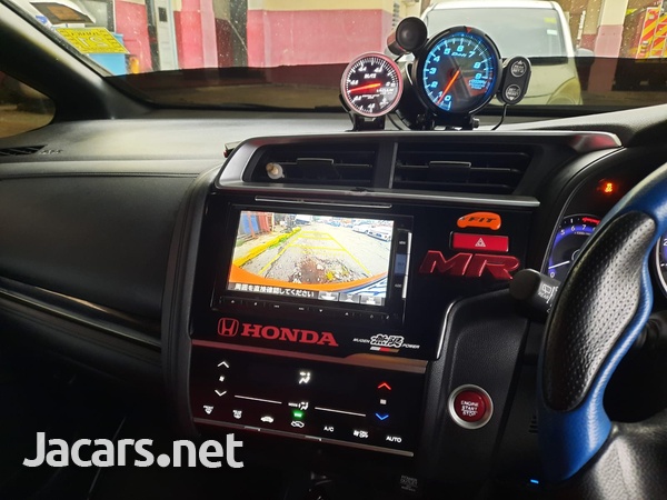 Honda Fit 1,5L 2014-10