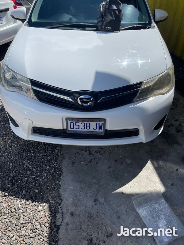 Toyota Fielder 1,6L 2013-1