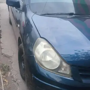 Nissan AD Expert