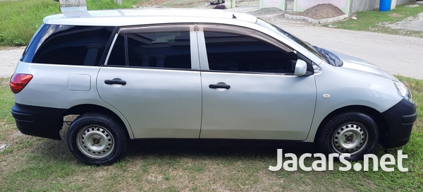 Nissan AD Wagon 1,5L 2013-9