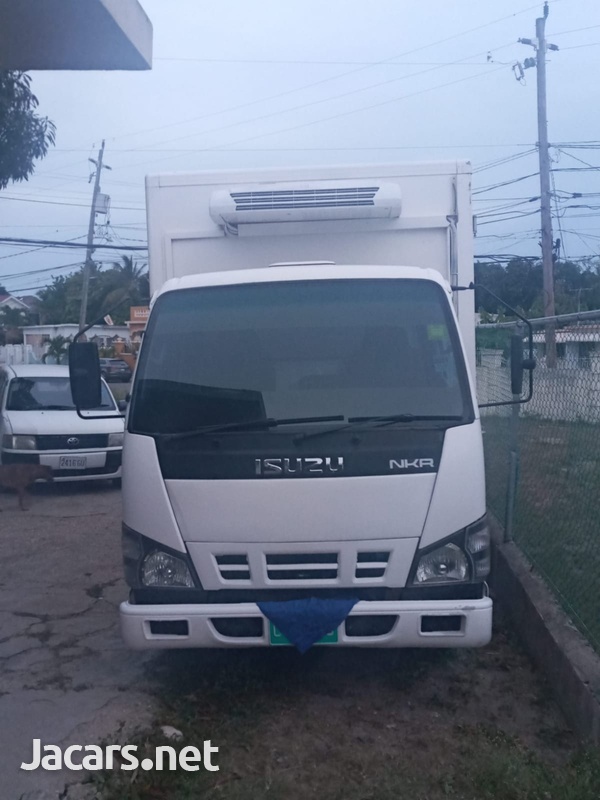 2008 Isuzu NKR box truck-1