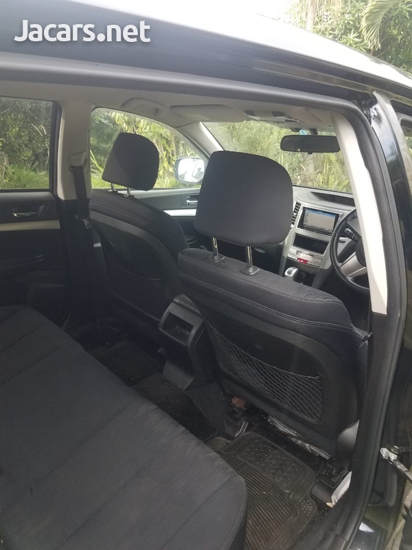 Subaru Legacy 2,5L 2012-4