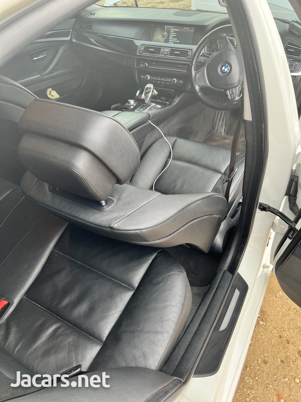 BMW 5-Series 2,0L 2012-6