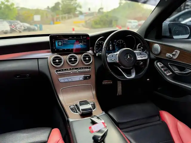 Mercedes-Benz C-Class 3,0L 2019, Manchester - 11