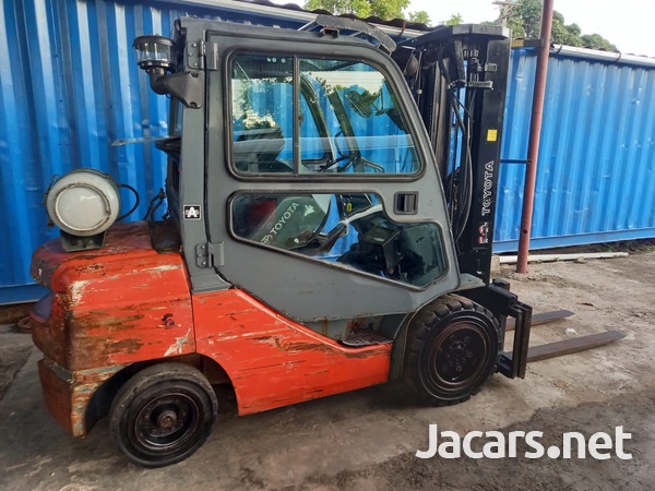 Toyota forklift-1