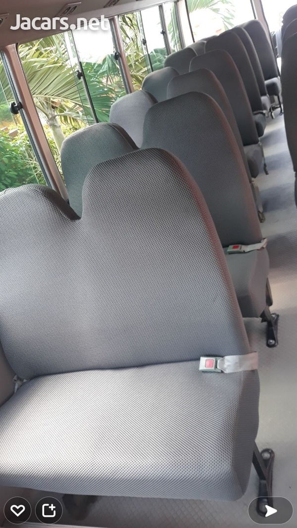 BUS SEATS WITH COMFORT AND STYLE FOR TOYOTA HIACE,CARAVAN 8762921460-5