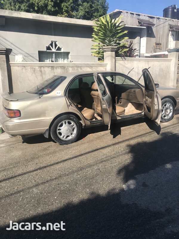 Toyota Camry 2,1L 1993-8