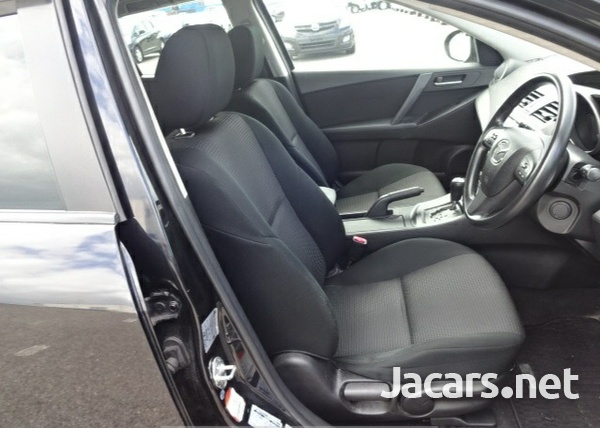 Mazda Axela 2,0L 2012-6