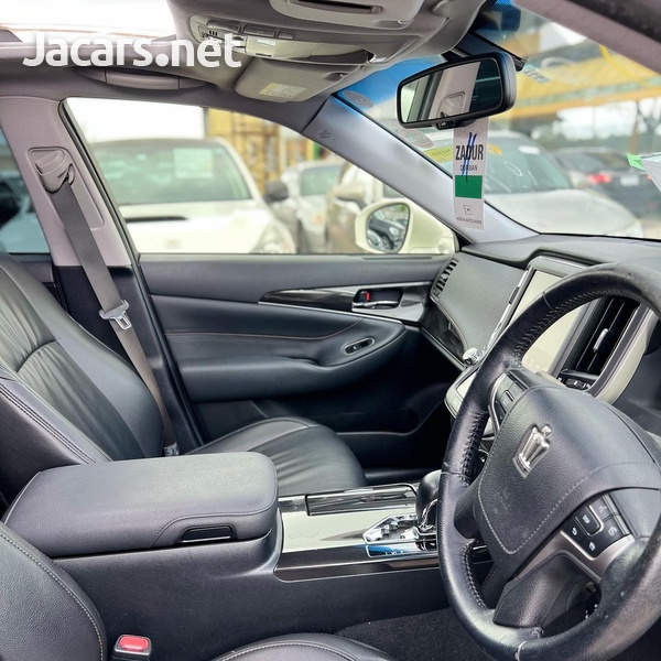 Toyota Crown 2,5L 2013-9