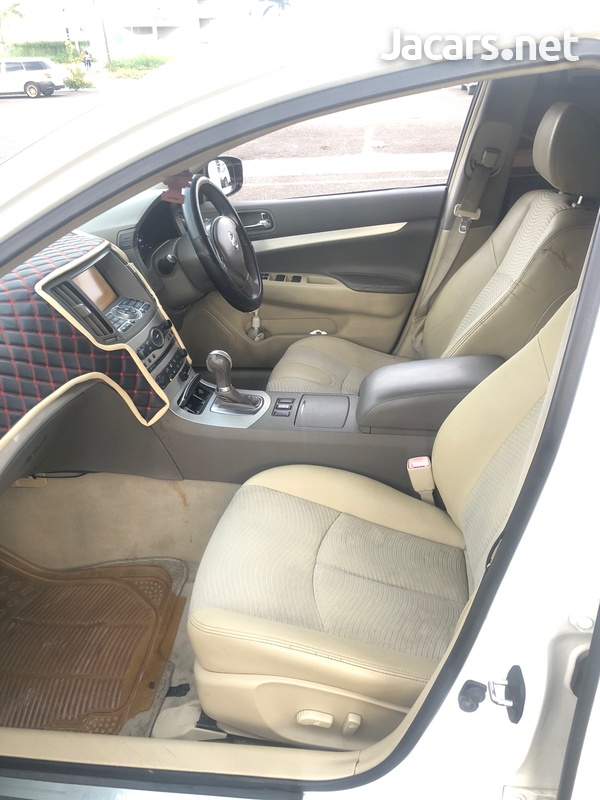 Nissan Skyline 2,5L 2009-15